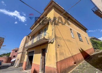 Edificio all\'aperto - Casa indipendente Via Rodolfo Morandi
 
3-5, Buccheri - foto 3