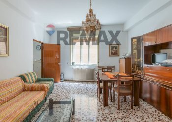 Sala da pranzo - Casa indipendente Via Rodolfo Morandi
 
3-5, Buccheri - foto 20