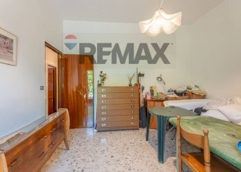 Camera da letto/ Soggiorno - Casa indipendente Via Rodolfo Morandi
 
3-5, Buccheri - foto 25