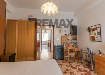 Camera da letto - Casa indipendente Via Rodolfo Morandi
 
3-5, Buccheri - foto 28