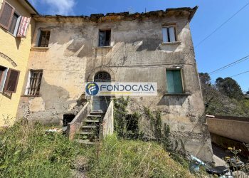 Facciata esterna - Rustico via Grotticelle, Seravezza - foto 1