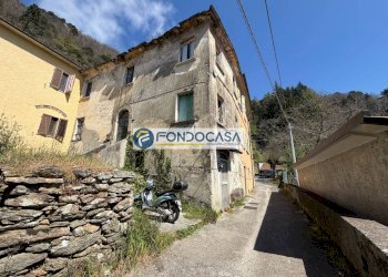 Facciata esterna - Rustico via Grotticelle, Seravezza - foto 2