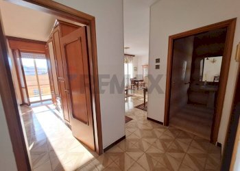 Hall / corridoio - Four-room apartment Mesagne - photo 13
