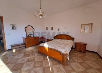 Camera / camera da letto - Four-room apartment Mesagne - photo 15