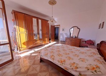 Camera / camera da letto - Four-room apartment Mesagne - photo 16