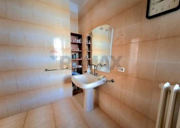 Bagno - Four-room apartment Mesagne - photo 29