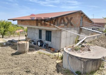 Casa all\'aperto - Villa via Germanò, Mussomeli - foto 7