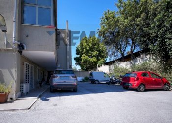 Edificio all\'aperto - Locale Commerciale Via Luigi Ferrannini
10/12, Bari - foto 22