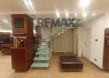Ricezione / Lobby - Locale Commerciale Napoli - foto 11