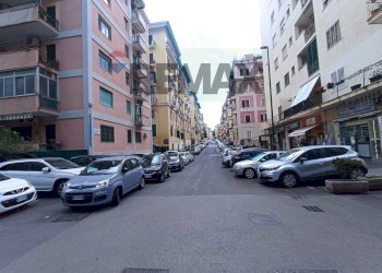 Edificio all\'aperto - Locale Commerciale Napoli - foto 10