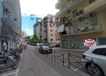 Edificio all\'aperto - Locale Commerciale Napoli - foto 11