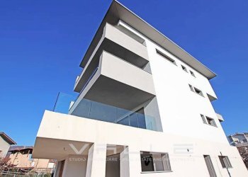 Edificio - Three-room apartment via alle cave, Torre Boldone - photo 22
