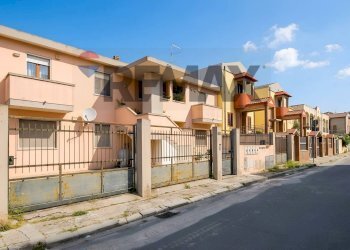 ingresso della palazzina - Three-room apartment Via Giuseppe di Vittorio
 
41, Selargius - photo 2