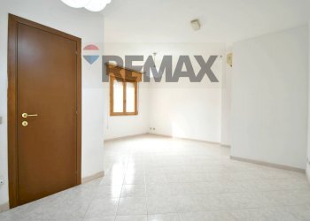 soggiorno - Three-room apartment Via Giuseppe di Vittorio
 
41, Selargius - photo 8