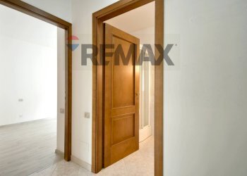 dettaglio e accesso al bagno - Three-room apartment Via Giuseppe di Vittorio
 
41, Selargius - photo 12