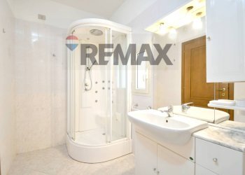 Bagno - Three-room apartment Via Giuseppe di Vittorio
 
41, Selargius - photo 19