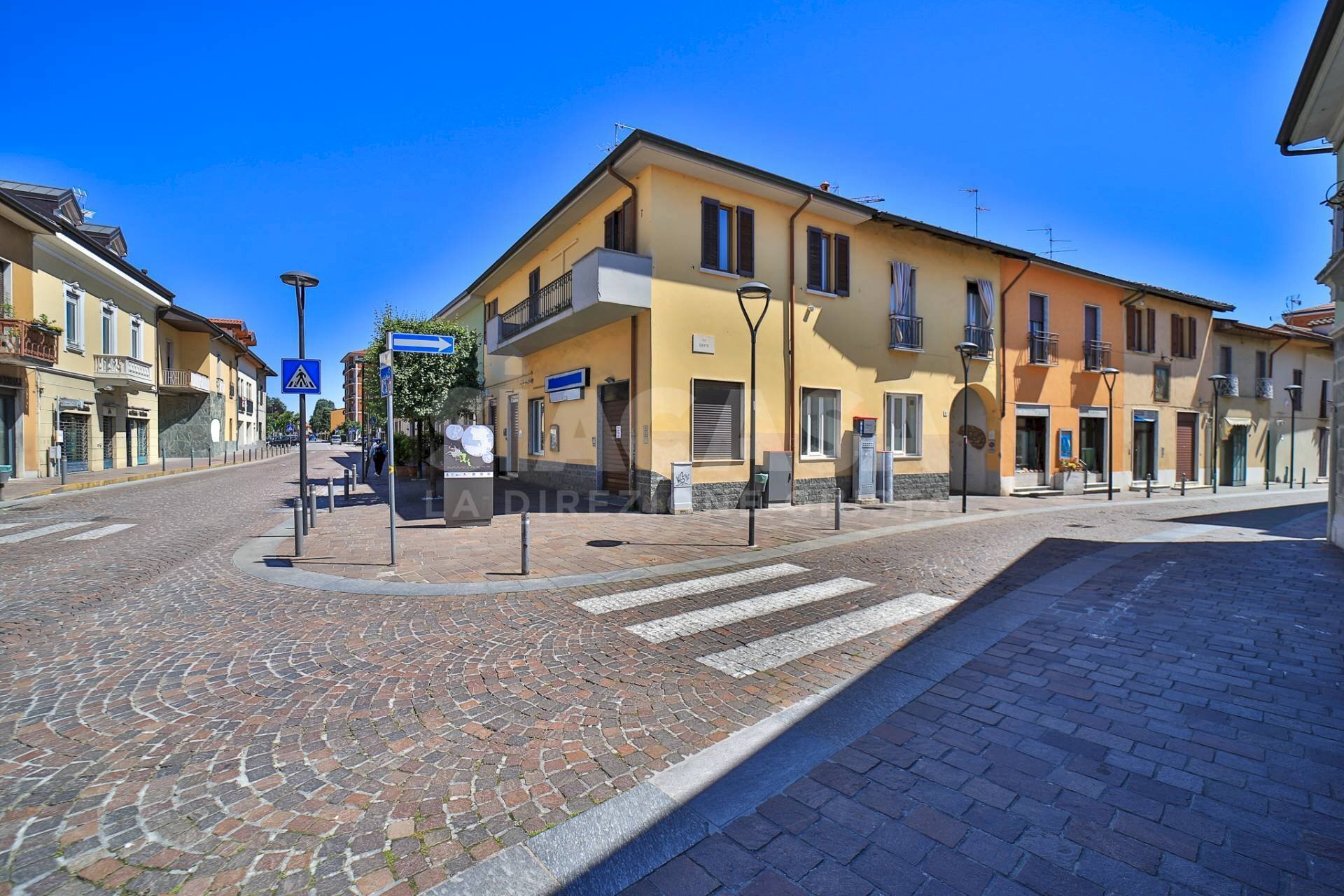 Foto 1 - Shop Bellusco - photo 1