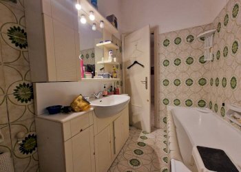 Bagno - Quadrilocale via Alessandro Varaldo, 28, Genova (zona Quarto) - foto 7