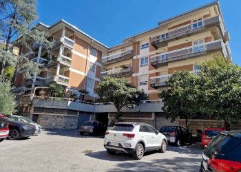 Facciata - Quadrilocale via Alessandro Varaldo, 28, Genova (zona Quarto) - foto 11