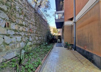 Cortile interno - Quadrilocale via Alessandro Varaldo, 28, Genova (zona Quarto) - foto 45