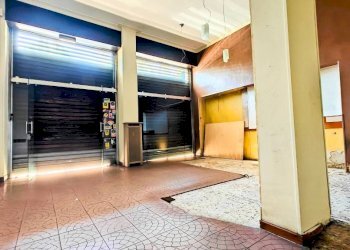 Interno non residenziale - Negozio corso Svizzera, 149, Torino (zona San Donato) - foto 2