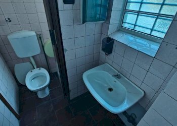 Bagno - Negozio corso Svizzera, 149, Torino (zona San Donato) - foto 7