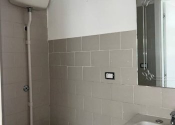 Bagno - Negozio via San Domenico, Casarano - foto 10