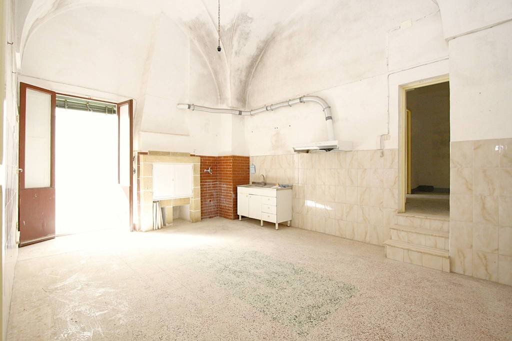 Salone - Independent house via Francesco Crispi, Parabita - photo 2