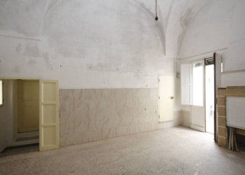 Salone - Casa indipendente via Francesco Crispi, Parabita - foto 1