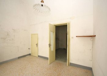 Stanza non arredata - Casa indipendente via Francesco Crispi, Parabita - foto 7