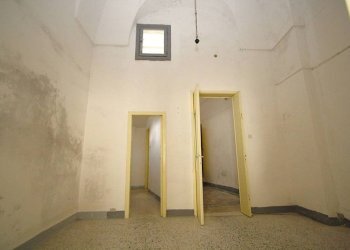 Stanza non arredata - Casa indipendente via Francesco Crispi, Parabita - foto 8