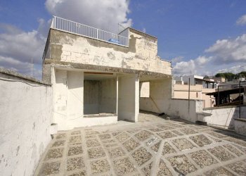Terrazzo - Casa indipendente via Francesco Crispi, Parabita - foto 13