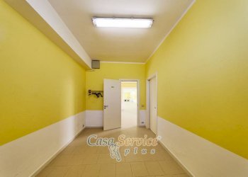 Stanza non arredata - Capannone strada Vicinale di Capieli, Racale - foto 7