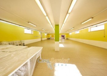 Interno non residenziale - Capannone strada Vicinale di Capieli, Racale - foto 18