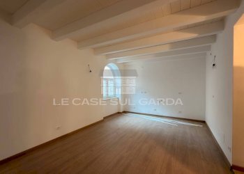 Soggiorno cottura - Three-room apartment via Francesco Redi
7, Toscolano-Maderno - photo 1