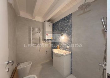 Bagno - Three-room apartment via Francesco Redi
7, Toscolano-Maderno - photo 10