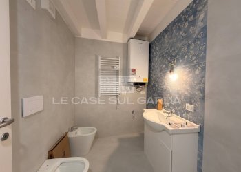 Bagno - Three-room apartment via Francesco Redi
7, Toscolano-Maderno - photo 12