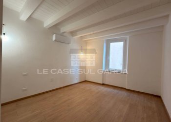 Camera matrimoniale - Three-room apartment via Francesco Redi
7, Toscolano-Maderno - photo 13
