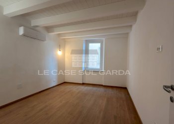 Camera matrimoniale - Three-room apartment via Francesco Redi
7, Toscolano-Maderno - photo 14