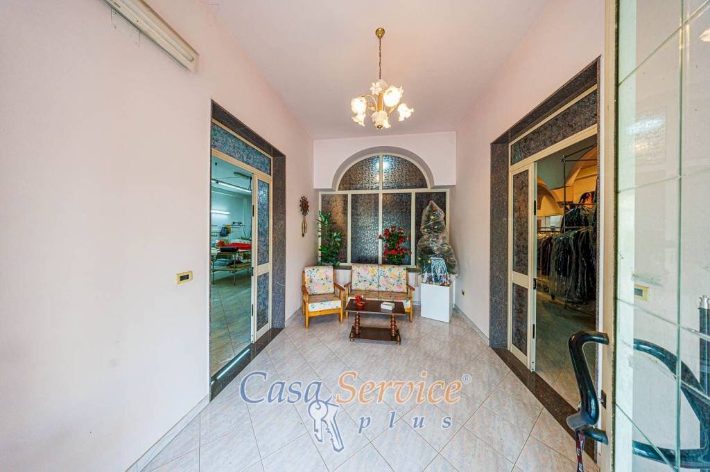Interno non residenziale - Shop via Martiri d'Ungheria, Ugento - photo 2