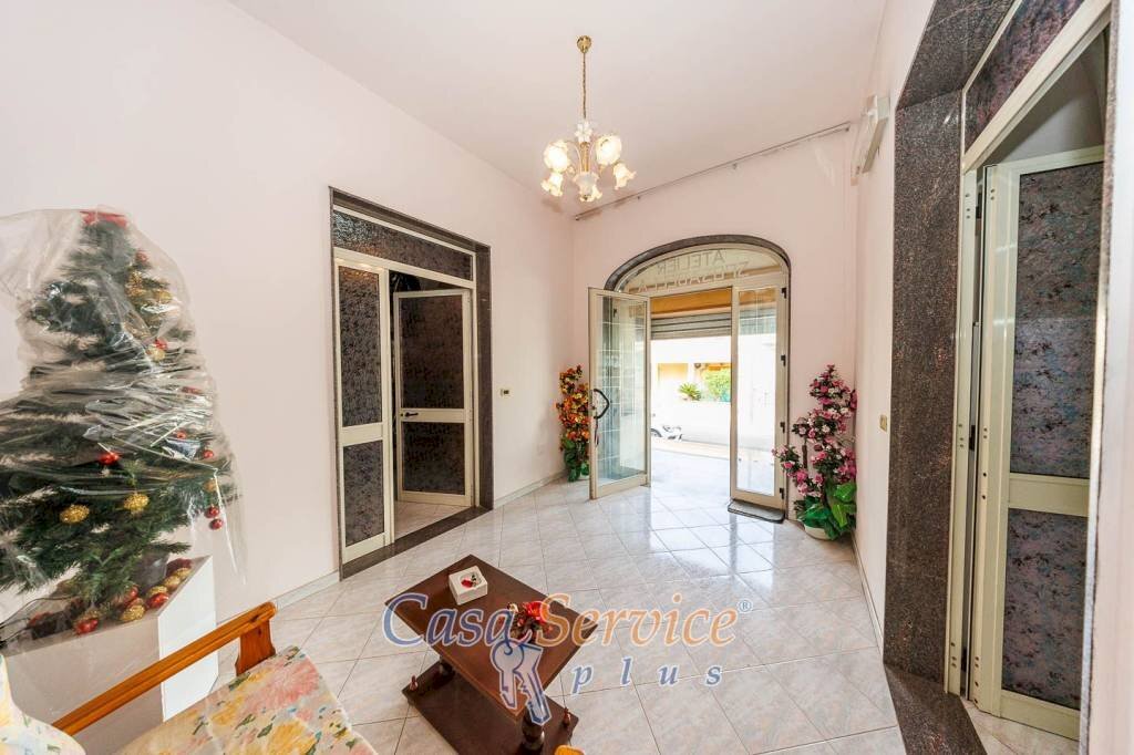 Interno palazzo - Shop via Martiri d'Ungheria, Ugento - photo 3