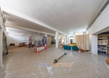 Magazzino - Shop via Martiri d'Ungheria, Ugento - photo 18