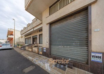 Box auto - Shop via Martiri d'Ungheria, Ugento - photo 36