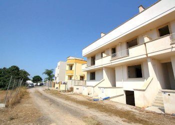 Facciata - Casa indipendente via Olimpia, Matino - foto 4