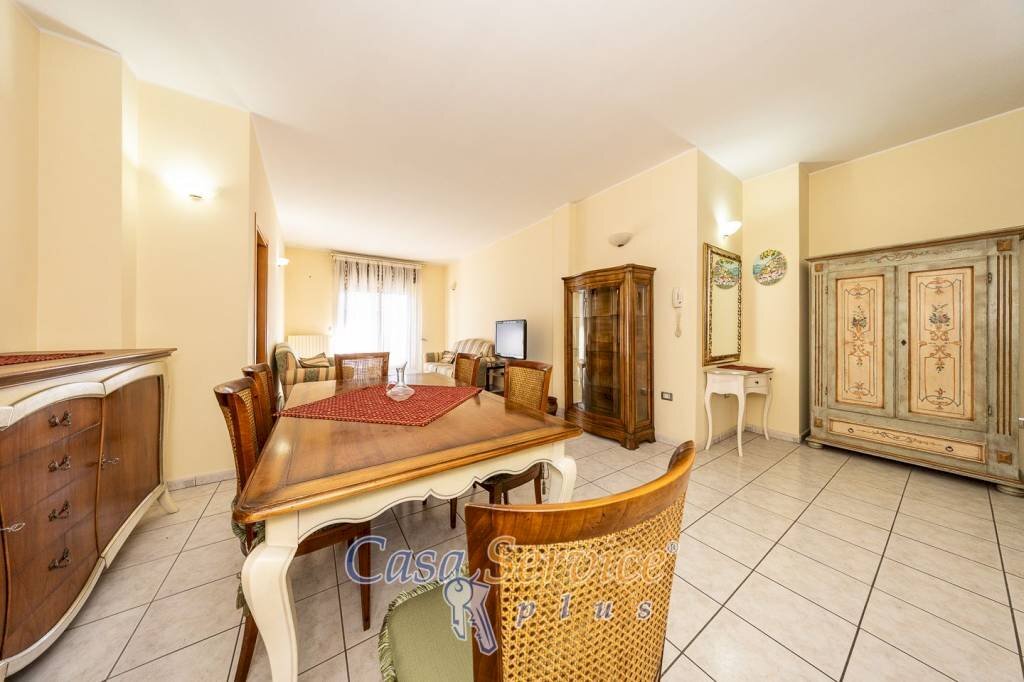 Salone - Four-room apartment via Fratelli Bandiera, Casarano - photo 1