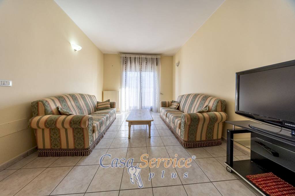 Salone - Four-room apartment via Fratelli Bandiera, Casarano - photo 3