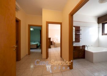 Disimpegno - Four-room apartment via Fratelli Bandiera, Casarano - photo 28