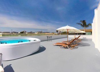 Piscina - Four-room apartment via Enrico Toti, Alliste - photo 36