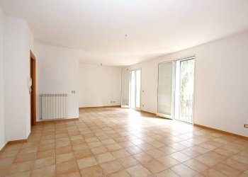 Apartment via Vittorio Emanuele II, Casarano - photo 1
