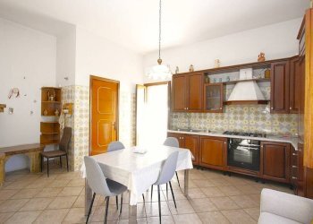 Cucina - Bilocale via Don Carlo Gnocchi, Parabita - foto 3